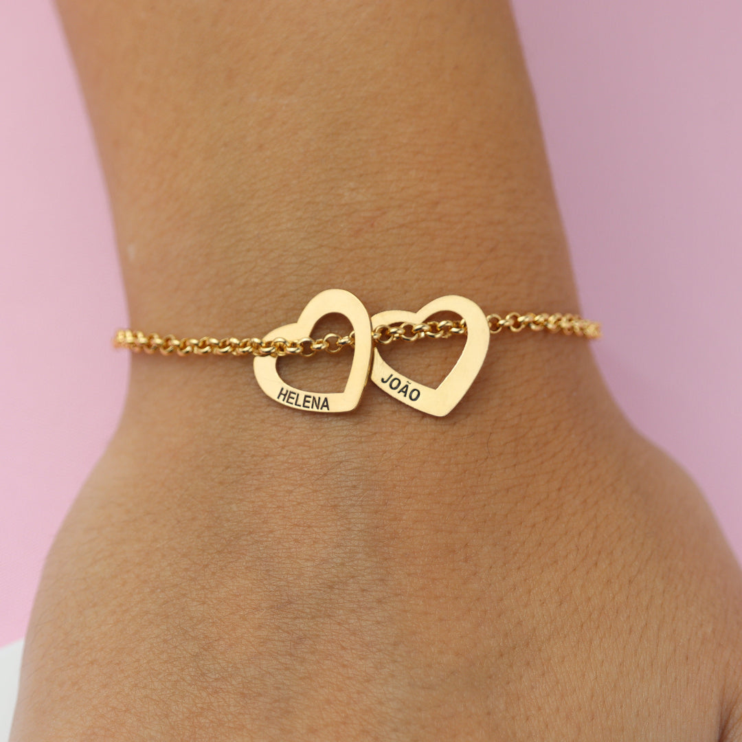 Pulseira de Coração Com Nomes - Gravação a Laser