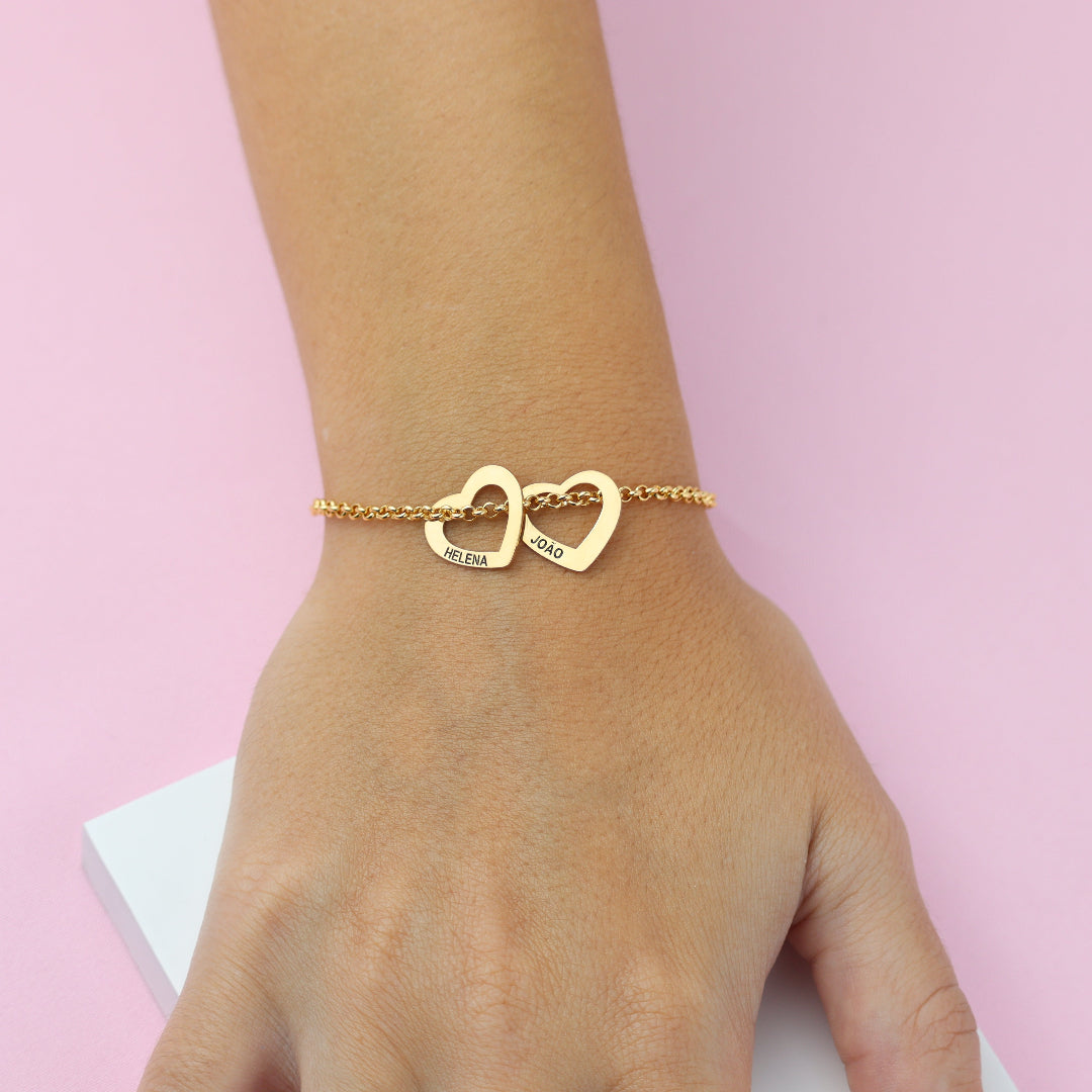 Pulseira de Coração Com Nomes - Gravação a Laser