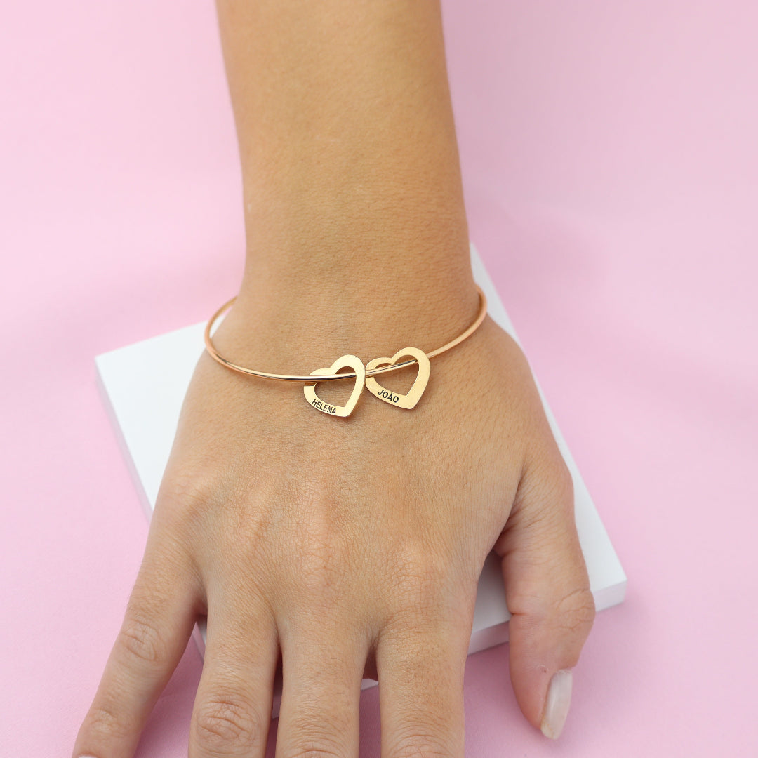 Bracelete de Coração Com Nomes - Gravação a Laser