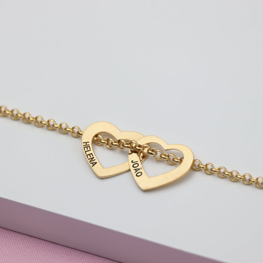 Pulseira de Coração Com Nomes - Gravação a Laser